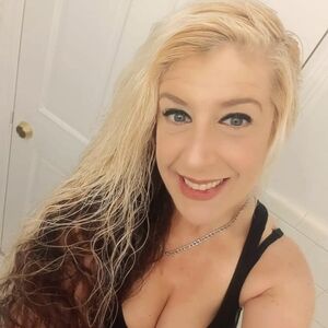 Meet your Posher, Dodee